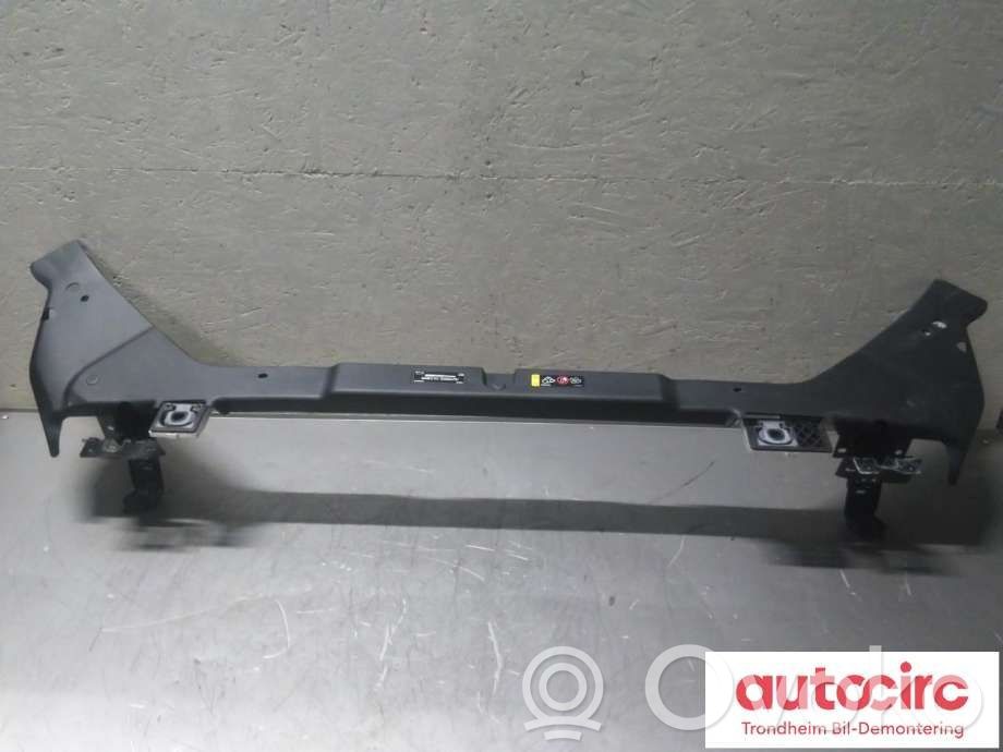 Volvo V60 Radiatoru panelis 