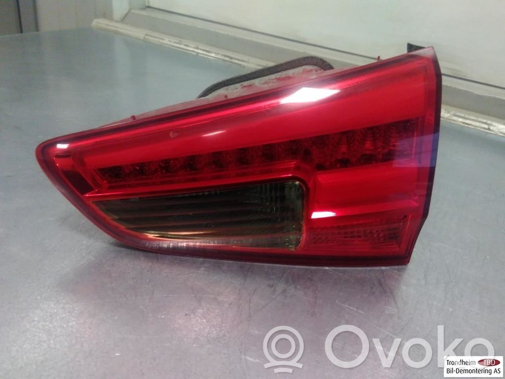 KIA Ceed Aizmugurējais lukturis virsbūvē 