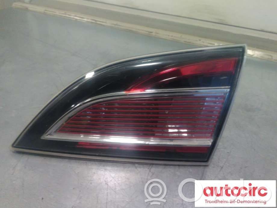 Mazda 6 Aizmugurējais lukturis virsbūvē 
