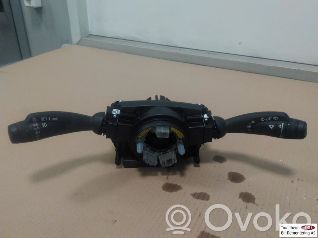 Volvo XC40 Przyciski multifunkcyjne 