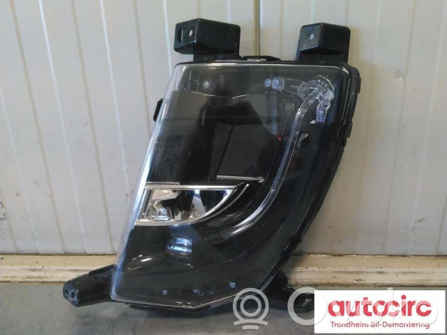 Tesla Model S Etusumuvalo 