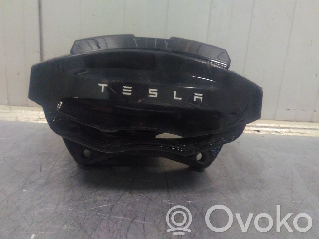 Tesla Model S Takajarrusatula 
