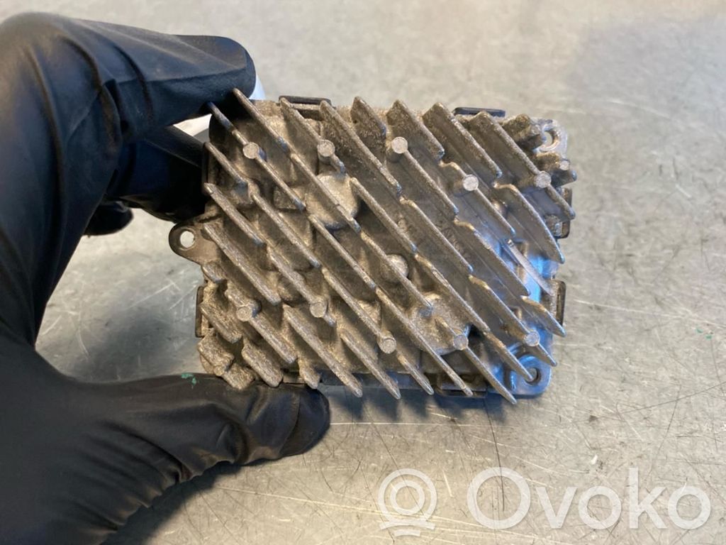 LED-liitäntälaitteen ohjausmoduuli