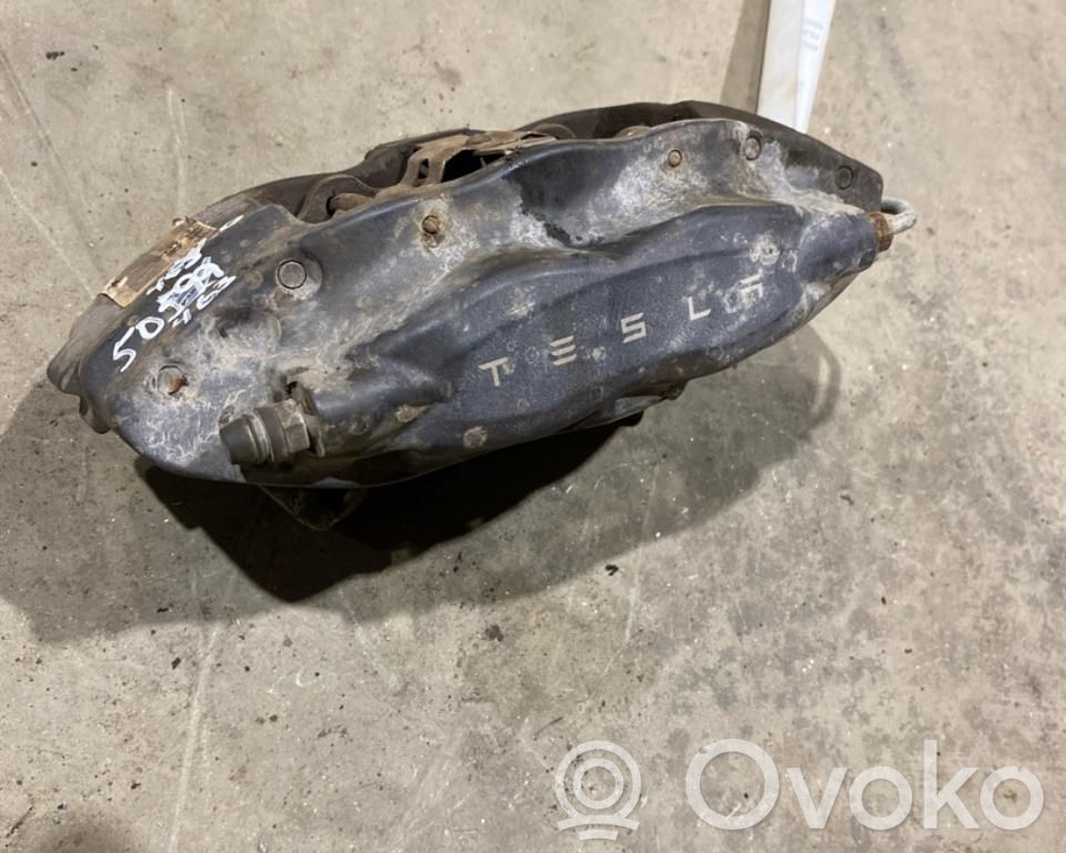 Tesla Model S Задний суппорт 