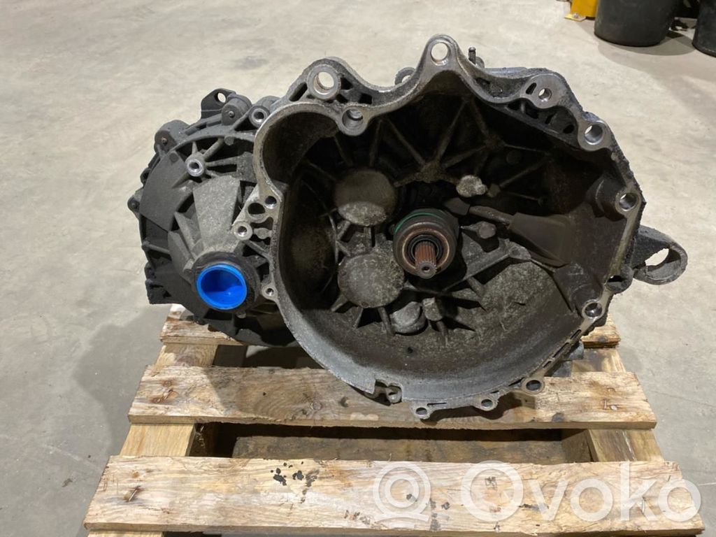 Volvo V70 Manualna 5-biegowa skrzynia biegów 