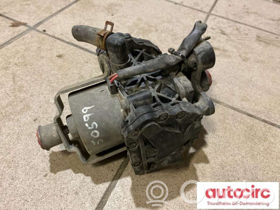 Tesla Model S Bomba de vacío 