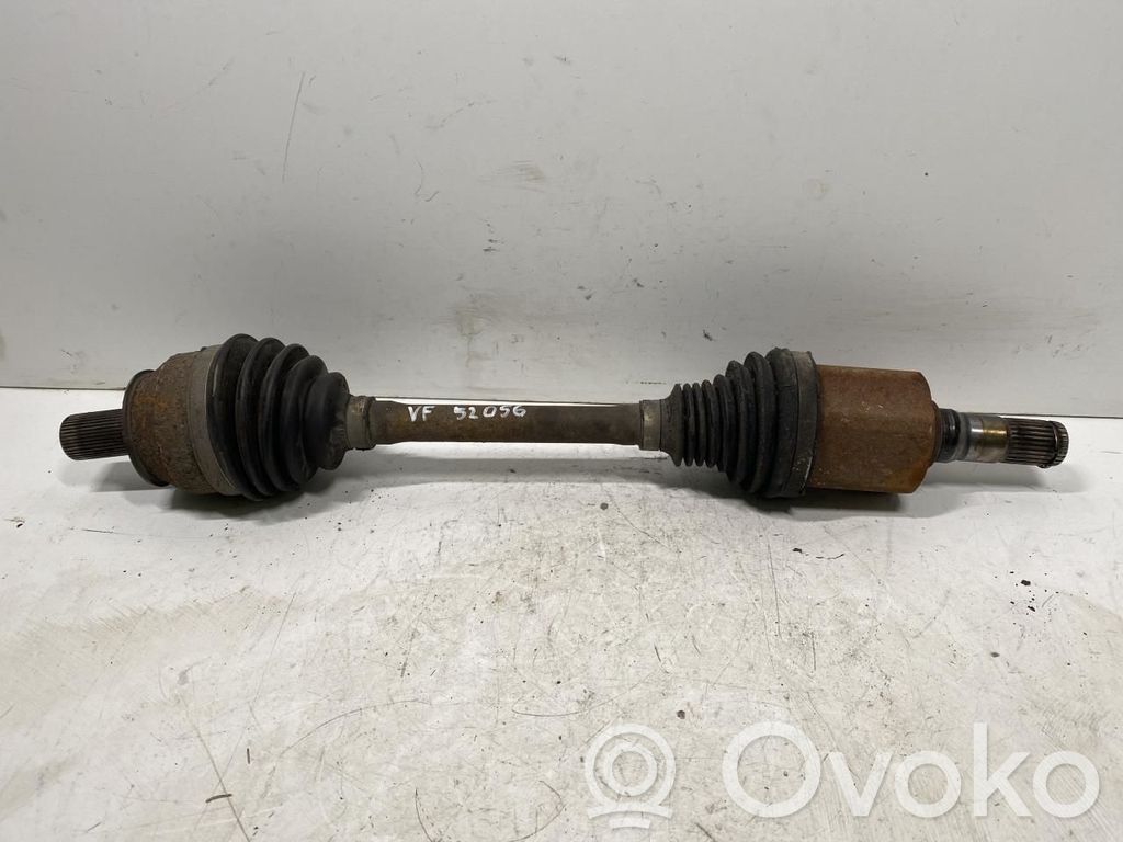 Volvo V70 Priekinis pusašis 