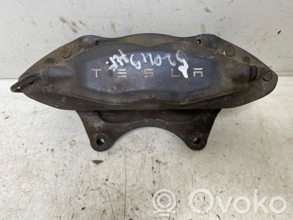 Tesla Model S Priekinis suportas 