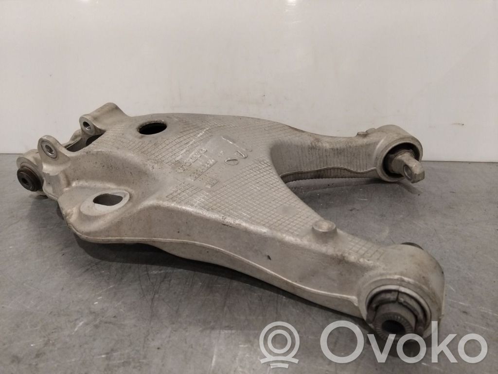 Volvo S90, V90 Takatukivarsi 