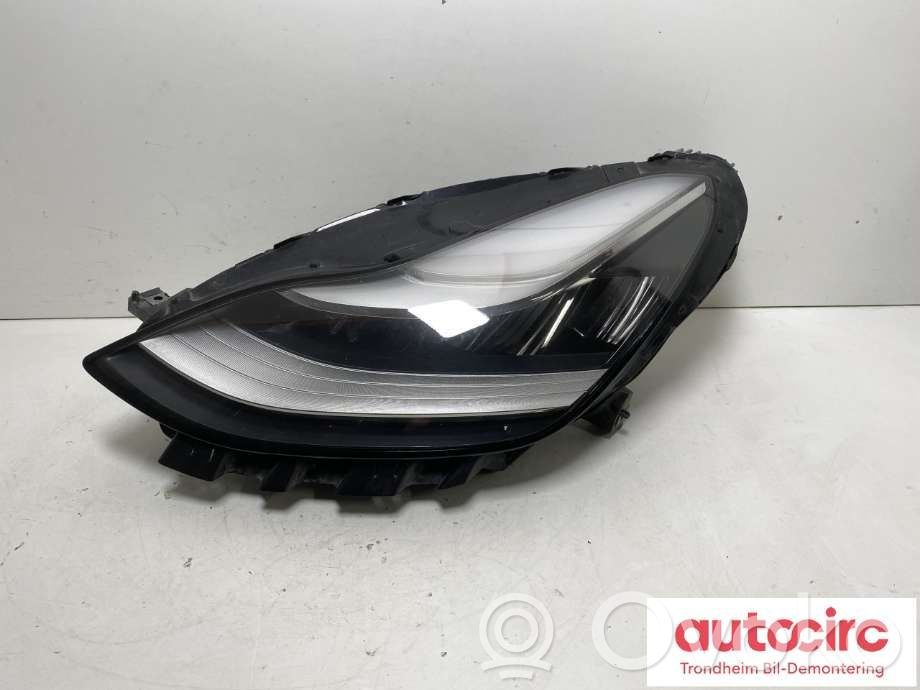 Tesla Model 3 Priekinis žibintas 
