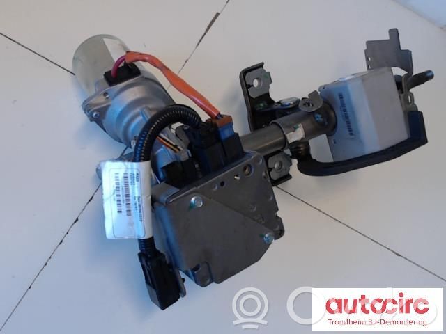 Nissan Note (E12) Vairo rato ašies komplektas 