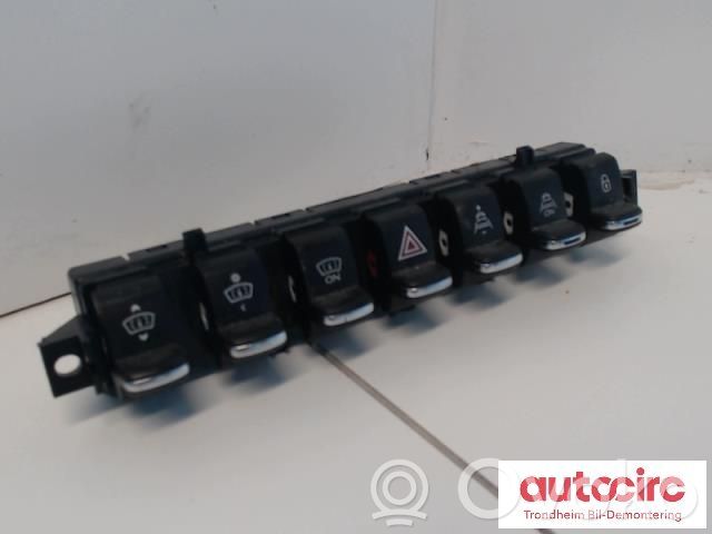 Peugeot 3008 I Hazard light switch 