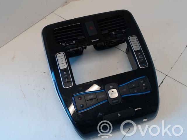 Nissan Leaf I (ZE0) Rămă unitate control climatizare 