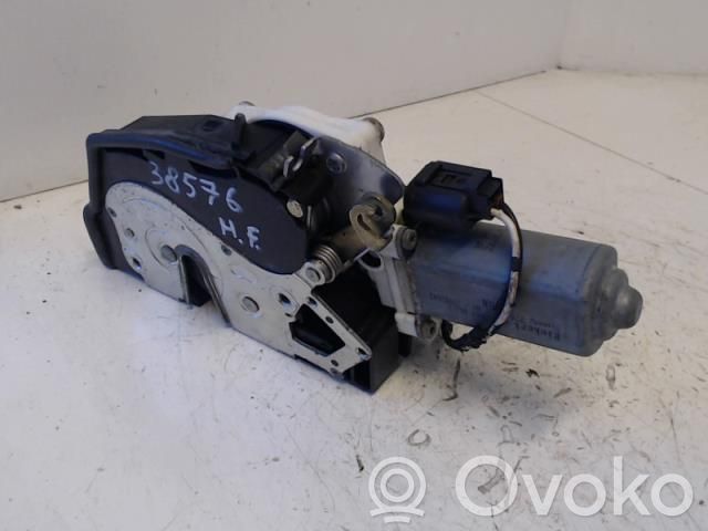 BMW 7 E65 E66 Priekšpusē slēdzene 