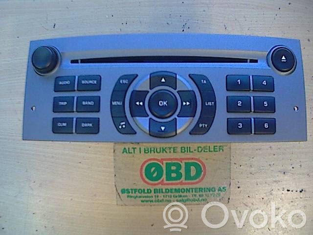 Radio / CD-Player / DVD-Player / Navigation