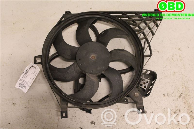 Nissan Primera Radiator cooling fan shroud 