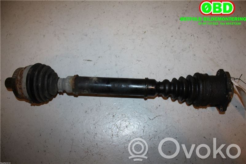 Audi A4 S4 B6 8E 8H Półoś przednia 