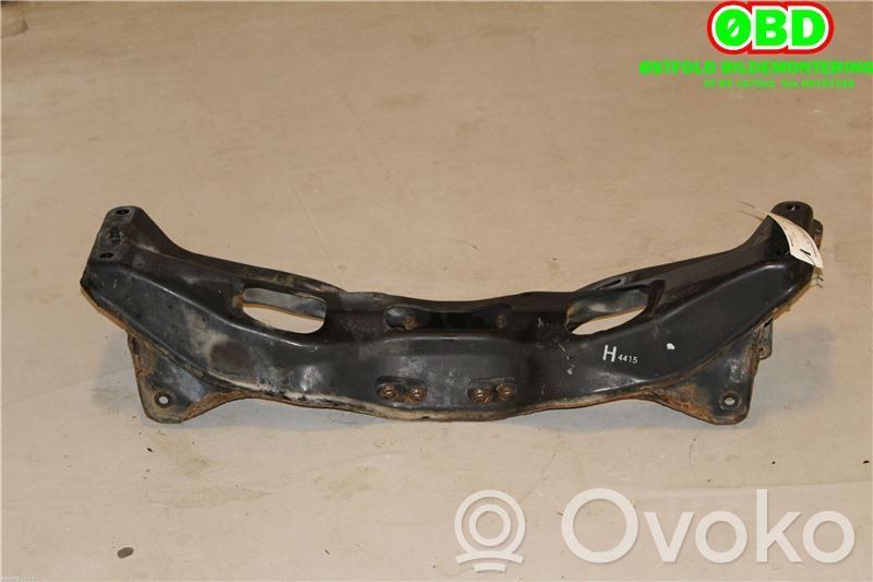 Subaru Legacy Priekinis traversas 