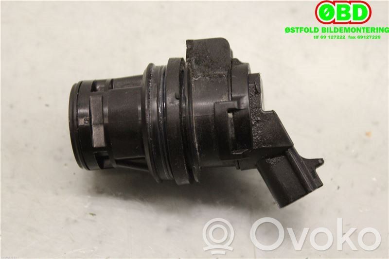 Mazda 3 III Windscreen/windshield washer pump 