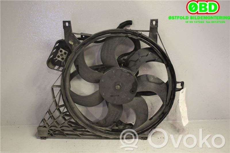 Nissan Primera Radiator cooling fan shroud 