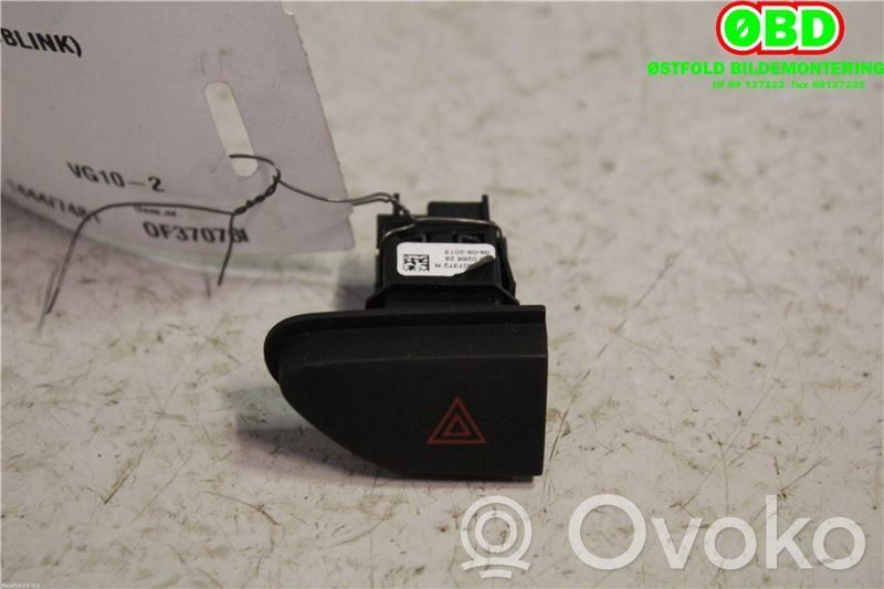 Dacia Duster Botón interruptor de luz de peligro 