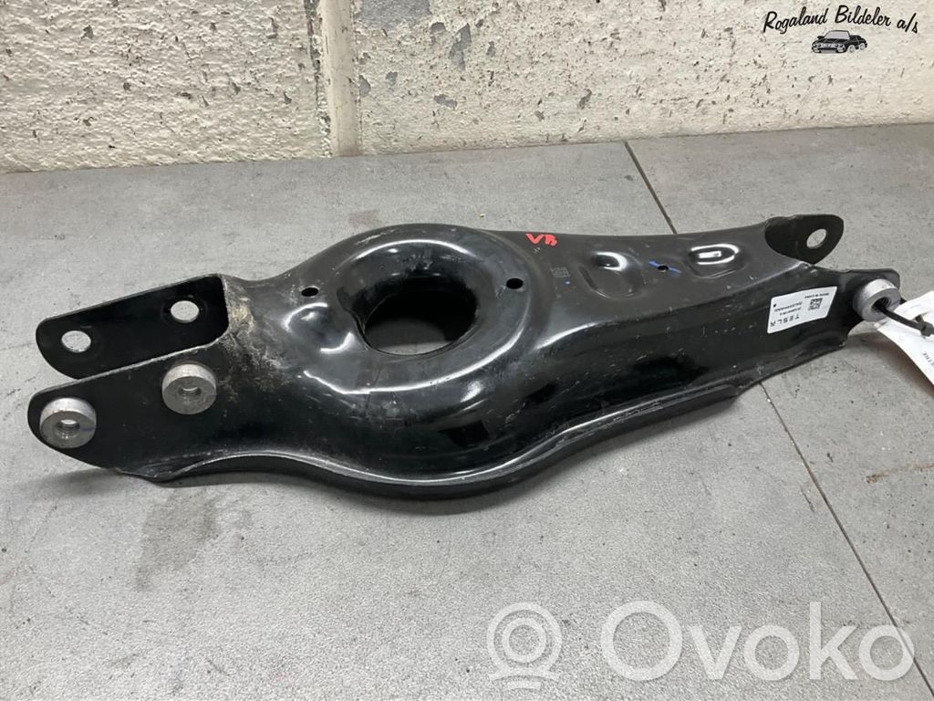Tesla Model Y Querlenker hinten 