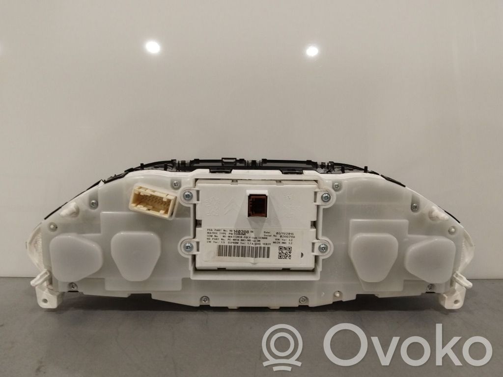 Peugeot 2008 I Geschwindigkeitsmesser Cockpit