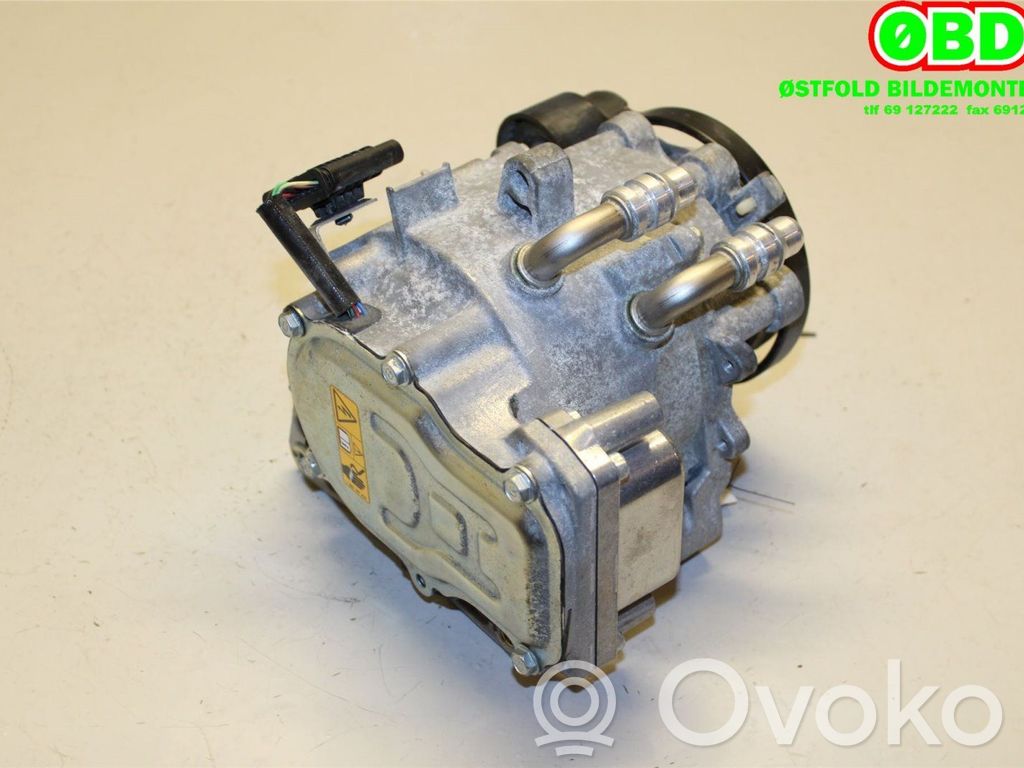 BMW 2 F22 F23 Generatorius