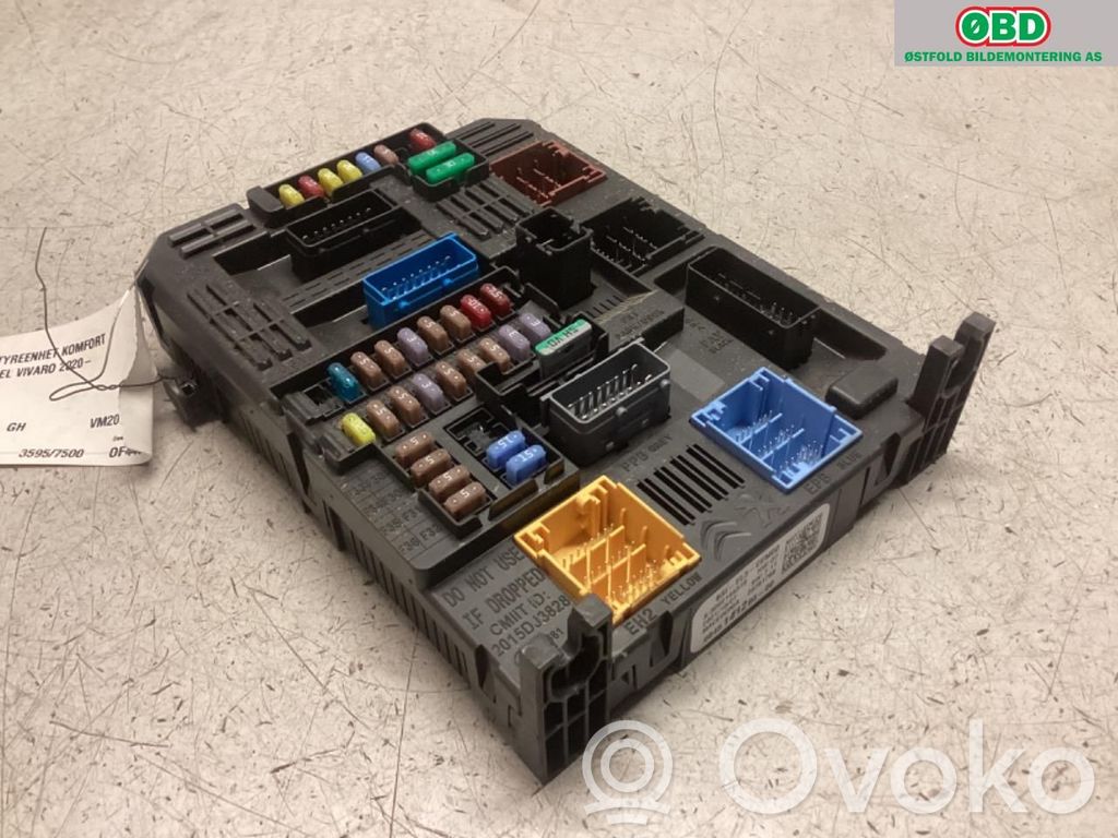 Opel Vivaro Unidad de control/módulo de carrocería central 