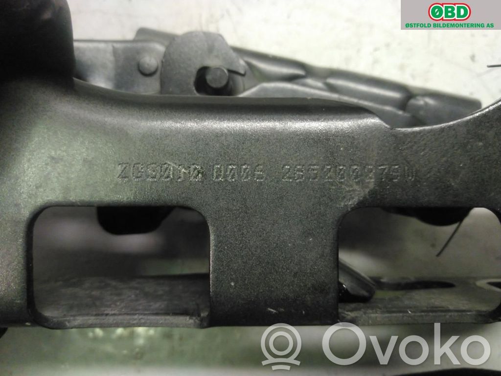 Mercedes-Benz EQC Charnière, capot moteur 