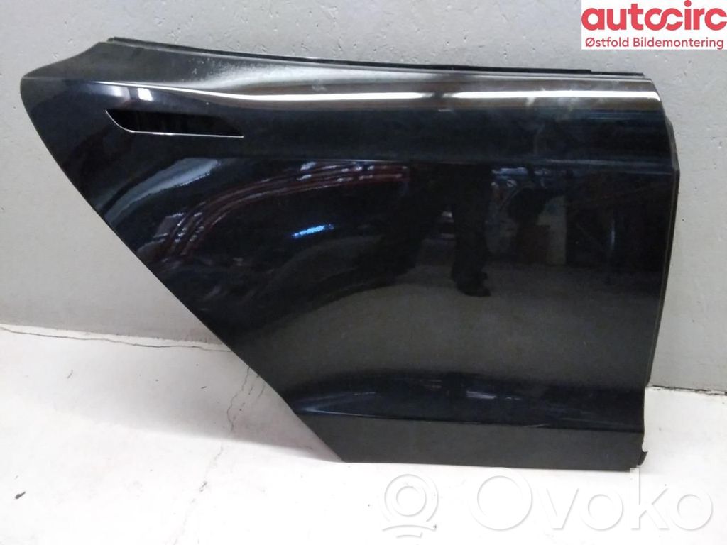 Tesla Model S Galinės durys 