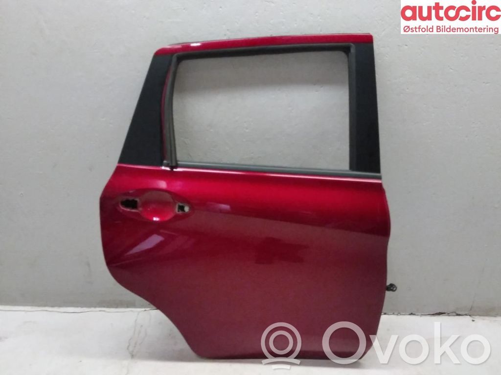 Nissan Note (E12) Galinės durys 