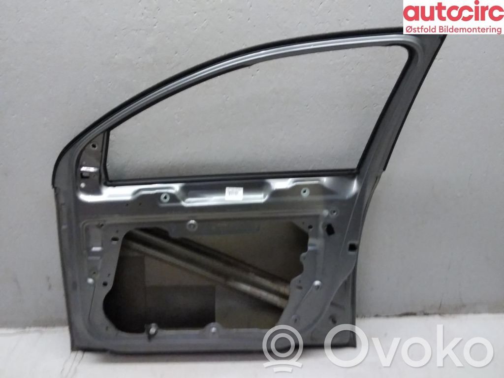 Volkswagen Golf VI Drzwi przednie 