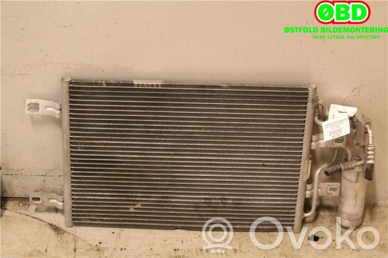 Opel Meriva A Radiatore di raffreddamento 
