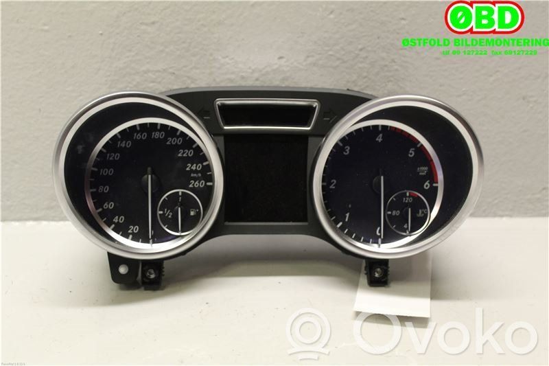 Mercedes-Benz ML W166 Nopeusmittari (mittaristo) 