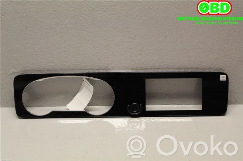 Mercedes-Benz E W213 Otras partes del panel de instrumentos 