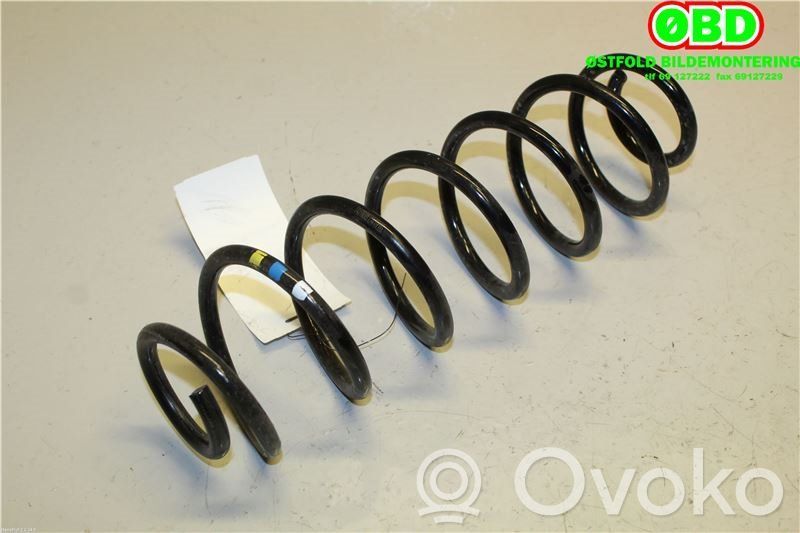 Opel Crossland X Soporte de goma del muelle espiral trasero 
