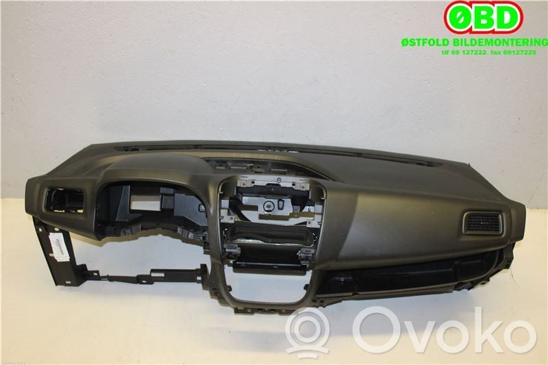 Opel Combo D Panelis 