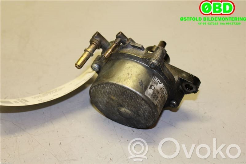 Opel Corsa D Bomba de vacío 