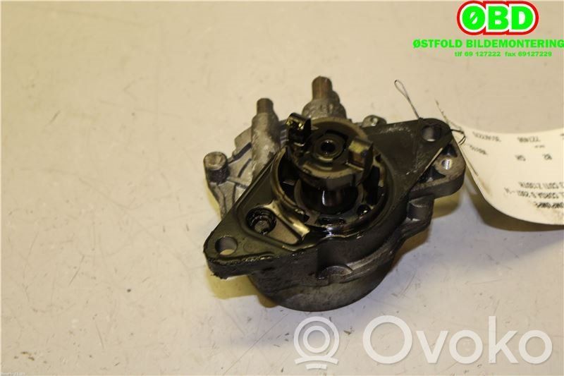 Opel Corsa D Bomba de vacío 