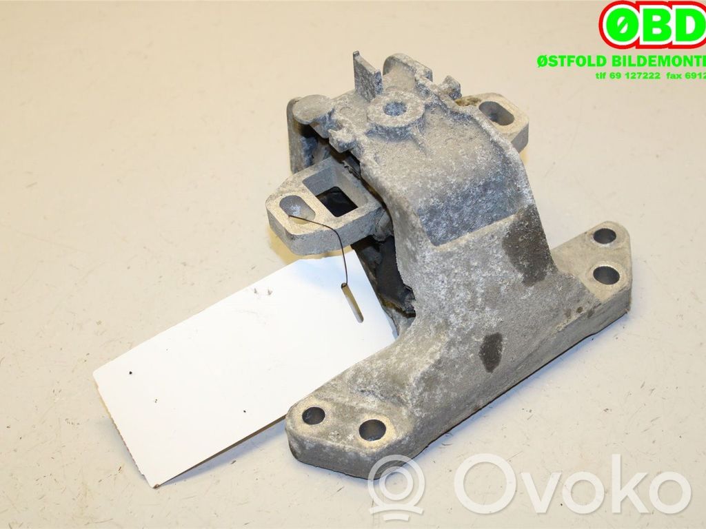 Engine mount bracket   181394,181394