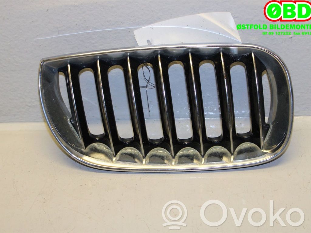 BMW X3 E83 Copertura griglia di ventilazione laterale cruscotto 