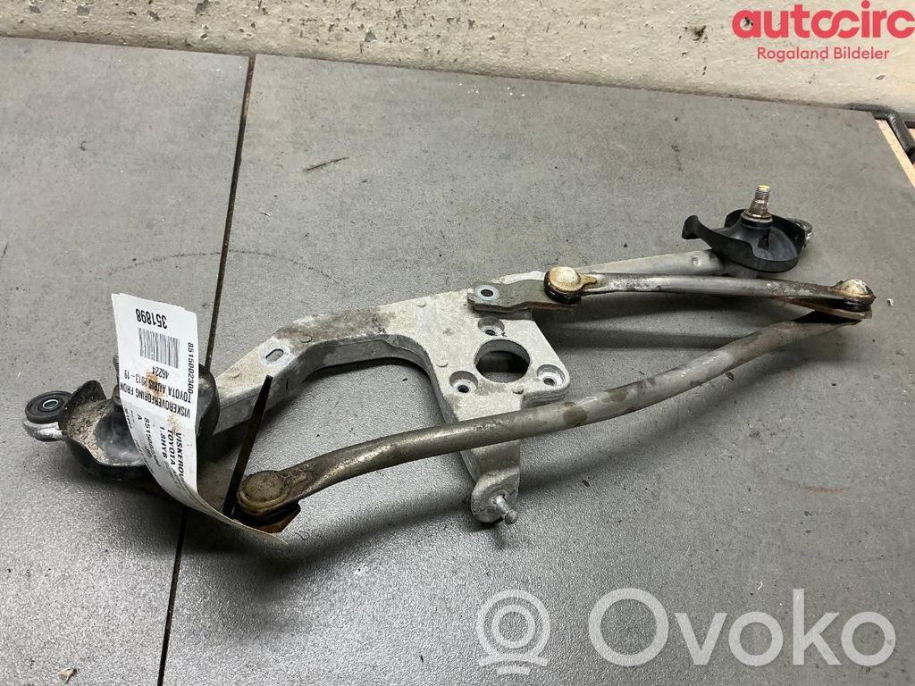 Toyota Auris E180 Tringlerie d'essuie-glace avant