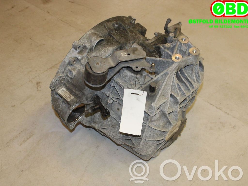 Mercedes-Benz A W176 Manualna 6-biegowa skrzynia biegów 