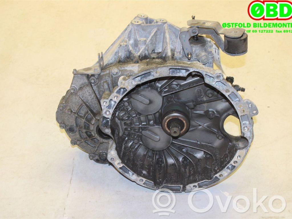 Mercedes-Benz A W176 Cutie viteze manuală cu 6 trepte