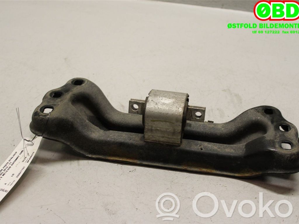 Mercedes-Benz C W205 Supporto della scatola del cambio