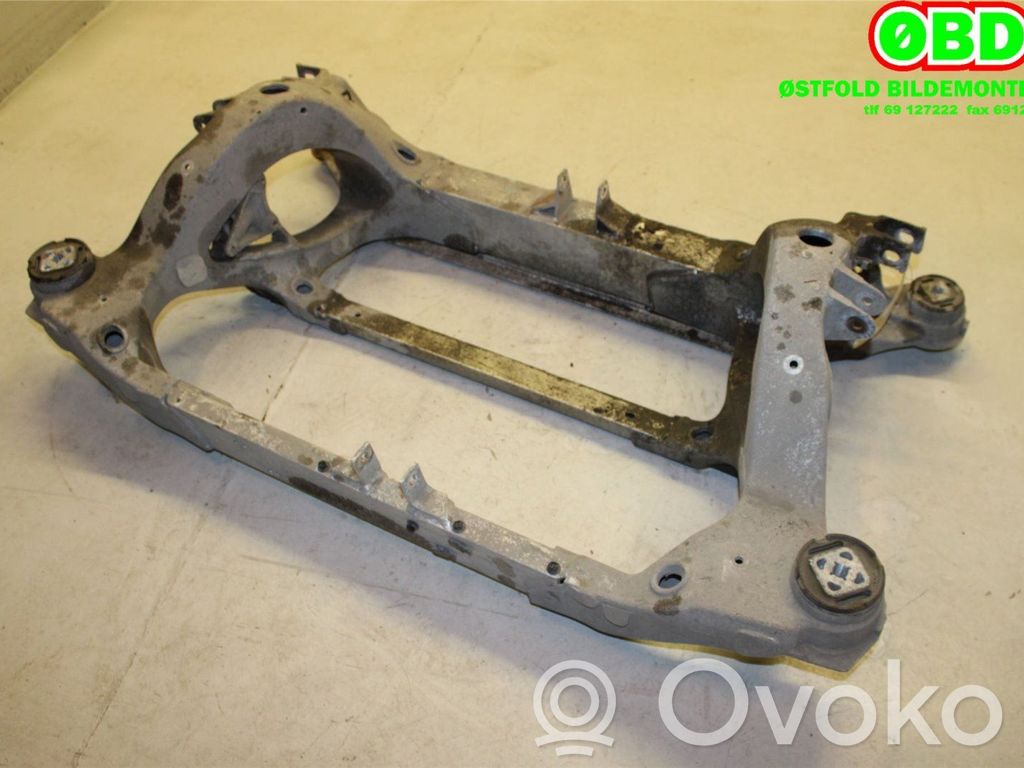 Tesla Model S Galinis traversas 