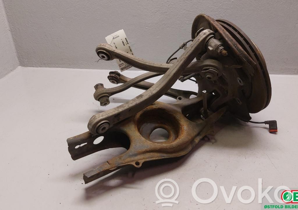 Mercedes-Benz CLS C218 X218 Pivot de moyeu arrière 