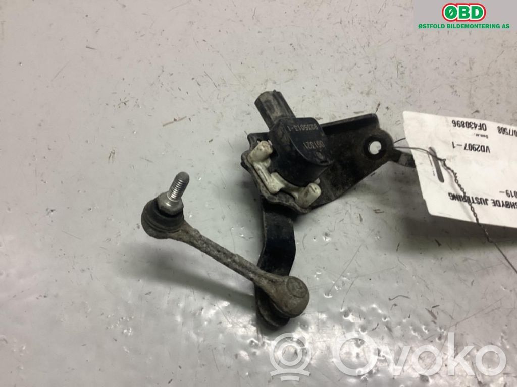 Toyota RAV 4 (XA50) Sensore di livello di altezza della sospensione pneumatica anteriore (usato) 