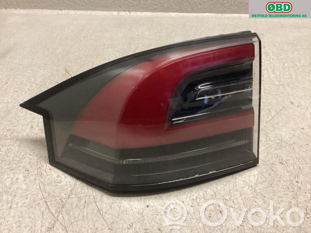 Tesla Model X Rear/tail lights 
